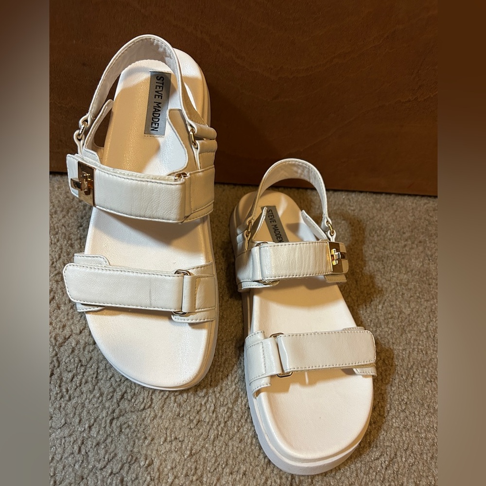 Steve Madden Women Off White Leather Sandals shoes Mona Size 10 Flat adjustable